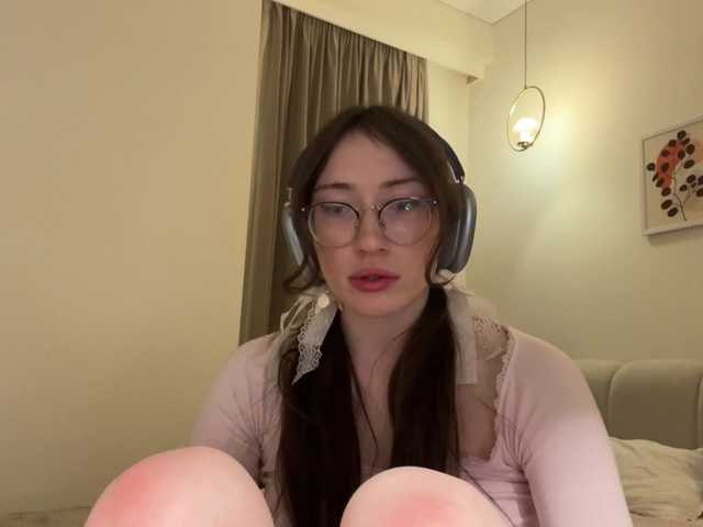 KellyyBeryy's BongaCams profile