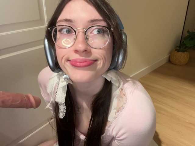 KellyyBeryy's BongaCams profile