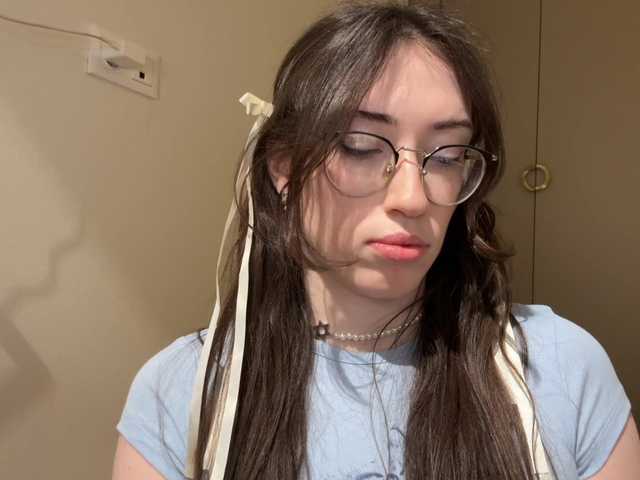 KellyyBeryy's BongaCams show and profile