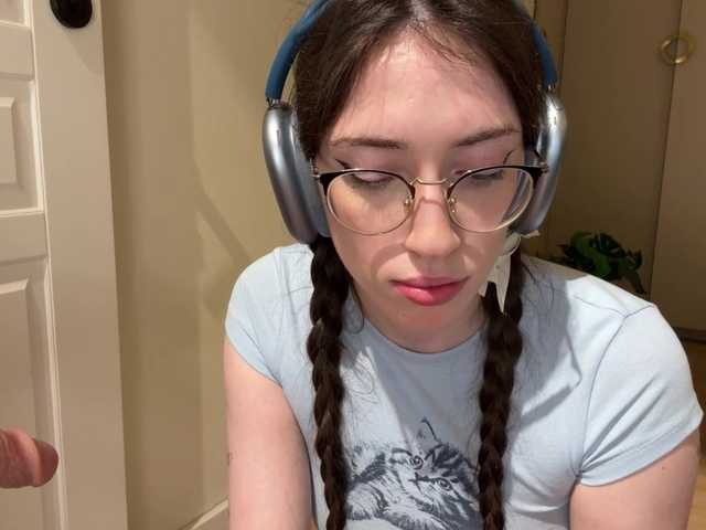KellyyBeryy's BongaCams show and profile