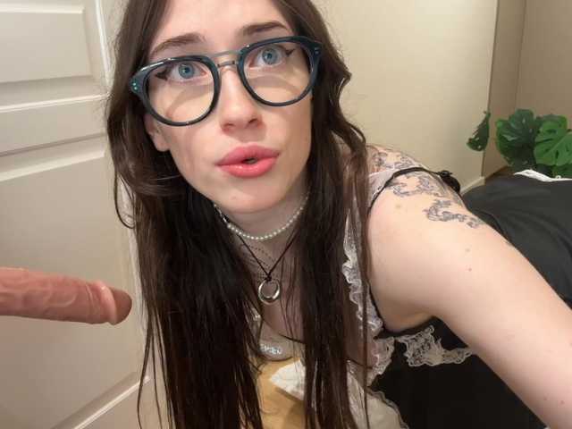KellyyBeryy's BongaCams show and profile