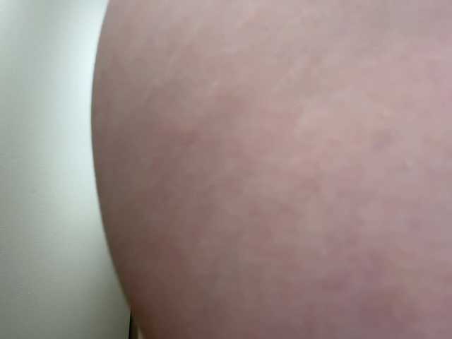 KellyyBeryy's BongaCams show and profile