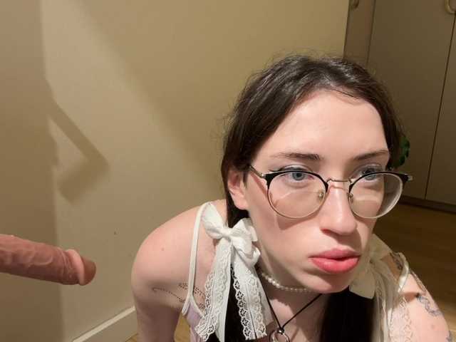 KellyyBeryy's BongaCams show and profile