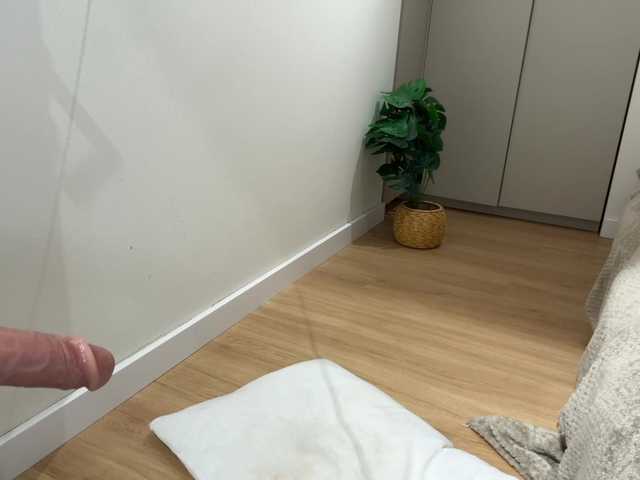 KellyyBeryy's BongaCams show and profile