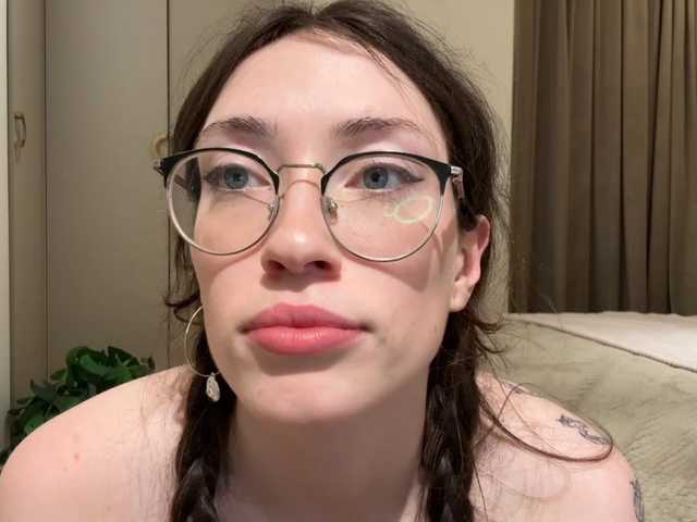 KellyyBeryy's BongaCams show and profile