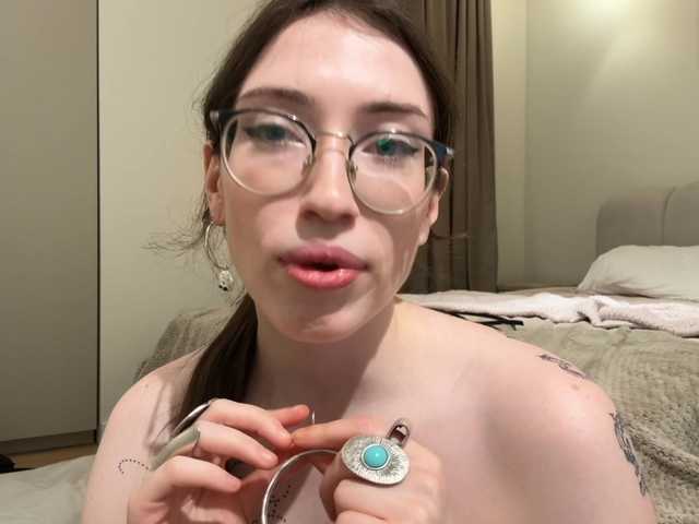 KellyyBeryy's BongaCams show and profile