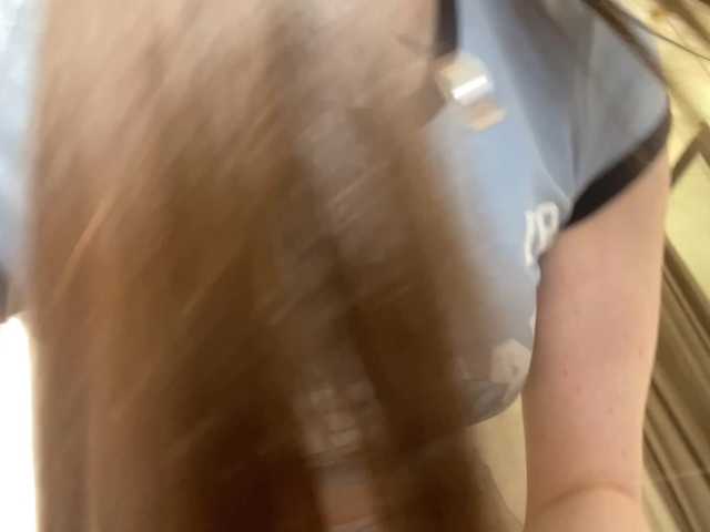 le modèle KellyyBeryy est en webcam porno dans un show sur le site bongacams, il possède les tags suivants: White/Caucasian,Brunette,Shaved