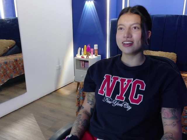 daila51's BongaCams show and profile