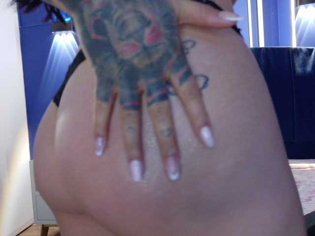 daila51's BongaCams show and profile