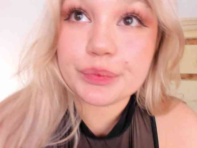 Anny-Marryann webcam