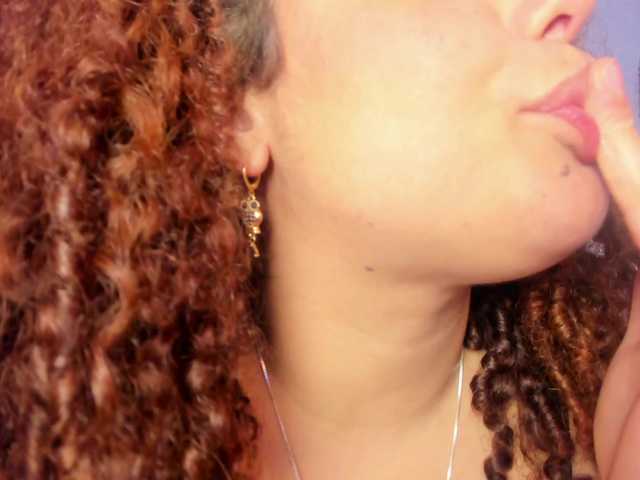ninna-curly's BongaCams show and profile