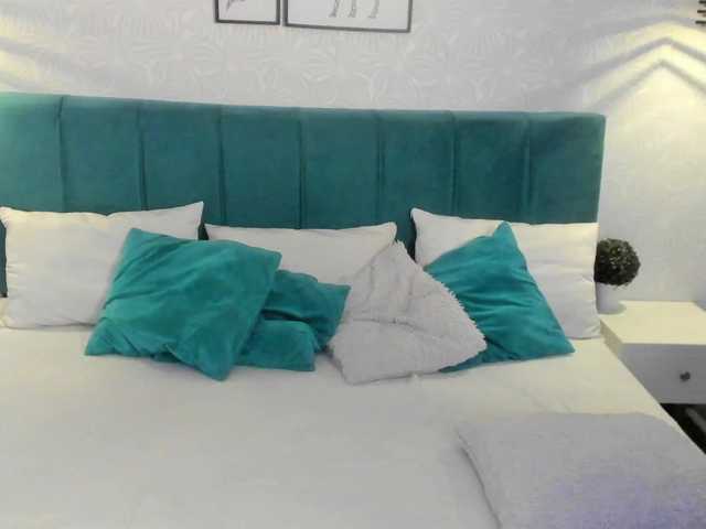 ninna-curly's BongaCams show and profile