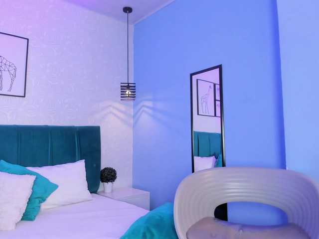 ninna-curly's BongaCams show and profile