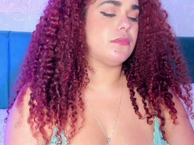 ninna-curly's BongaCams show and profile