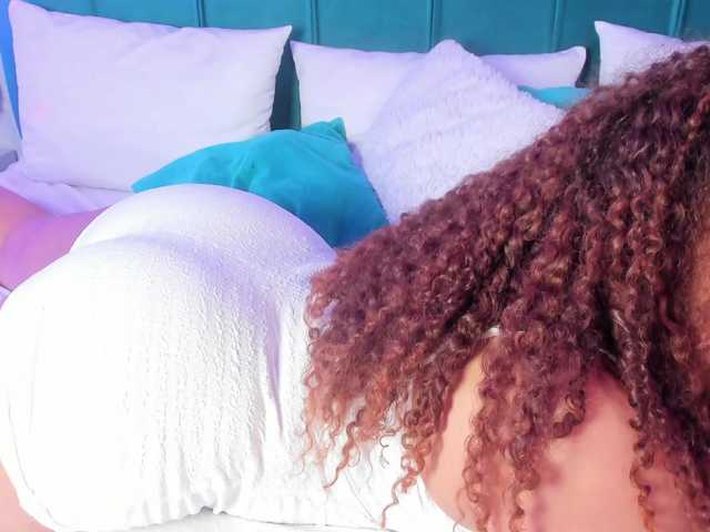 ninna-curly's BongaCams show and profile