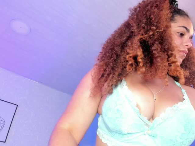 ninna-curly's BongaCams show and profile