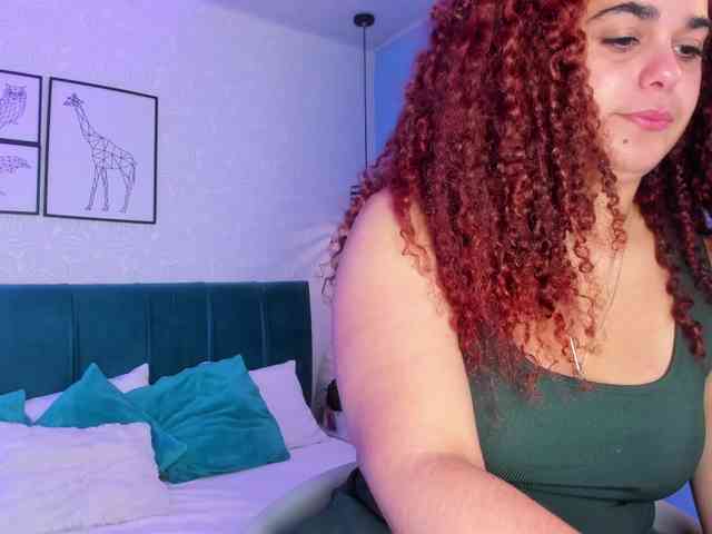 ninna-curly webcam