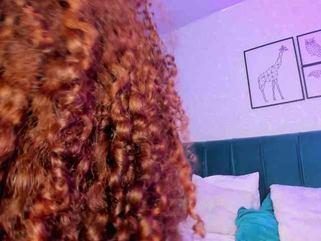 ninna-curly webcam