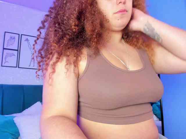 ninna-curly webcam