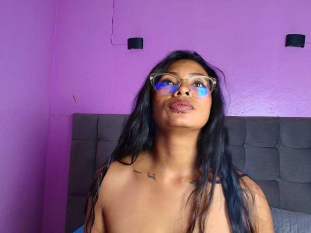 Yayiittha's BongaCams show and profile