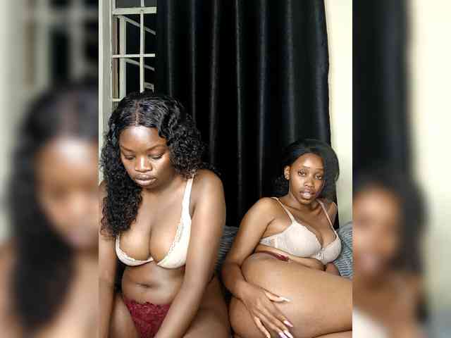 KIKI-and-REGI webcam