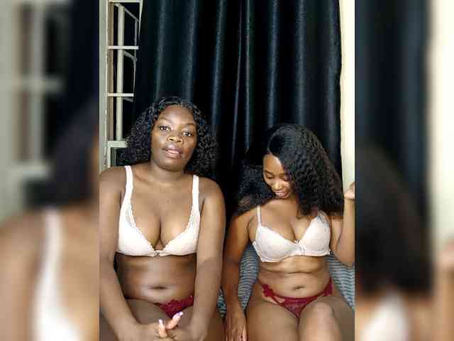 KIKI-and-REGI webcam