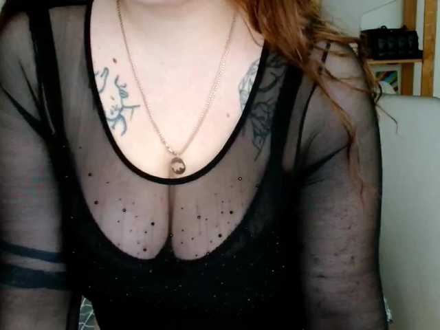 Leilabeayte24's BongaCams show and profile