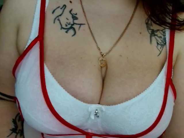 Leilabeayte24's BongaCams show and profile