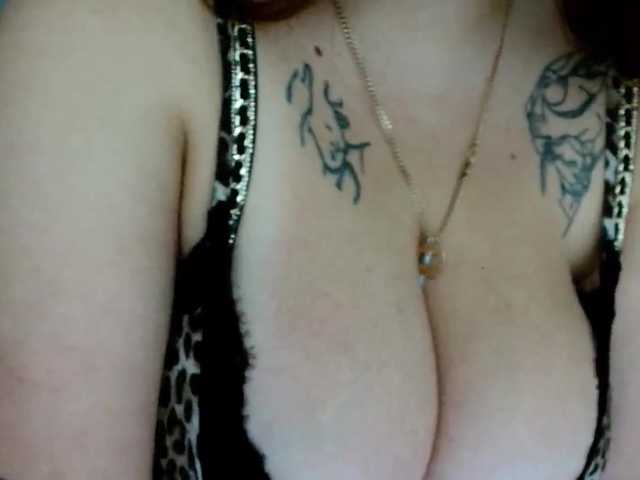 Leilabeayte24's BongaCams show and profile