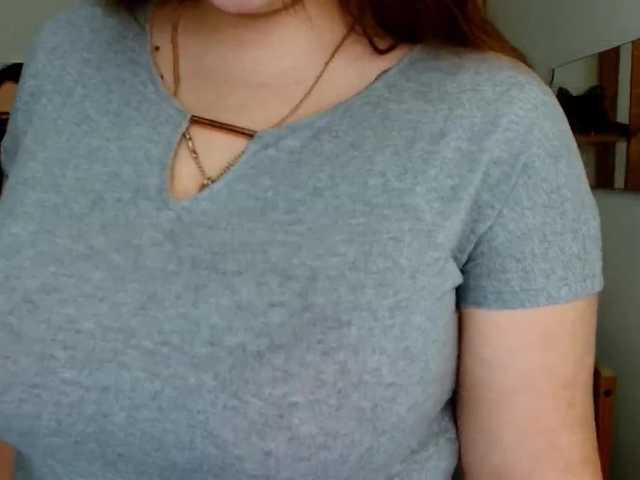 Leilabeayte24's BongaCams show and profile