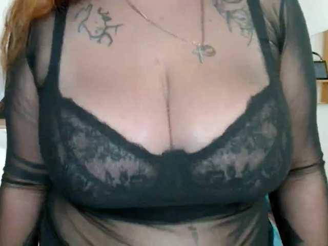 Leilabeayte24's BongaCams show and profile
