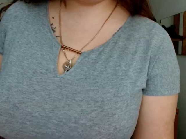 Leilabeayte24's BongaCams show and profile