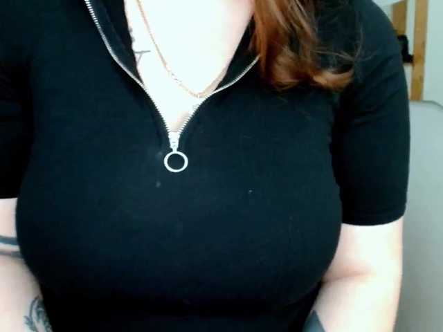 Leilabeayte24's BongaCams show and profile