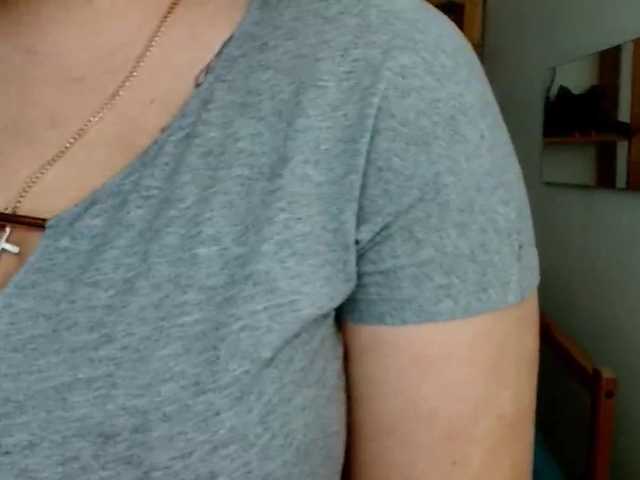 Leilabeayte24's BongaCams show and profile