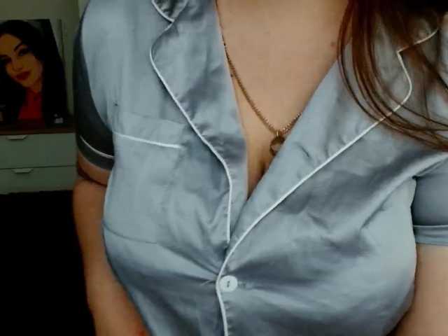 Leilabeayte24's BongaCams show and profile