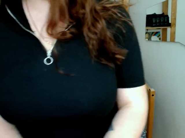 Leilabeayte24's BongaCams show and profile