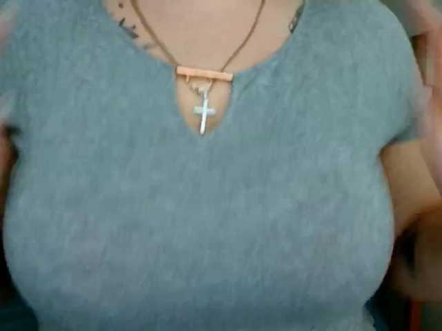 Leilabeayte24's BongaCams show and profile