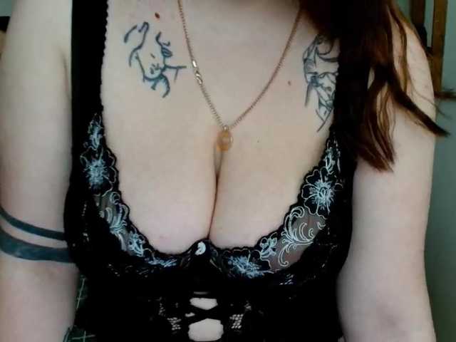 Leilabeayte24's BongaCams show and profile