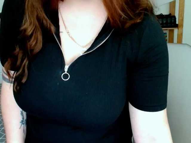 Leilabeayte24's BongaCams show and profile