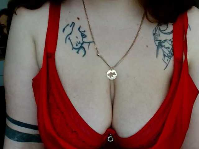 Leilabeayte24's BongaCams show and profile