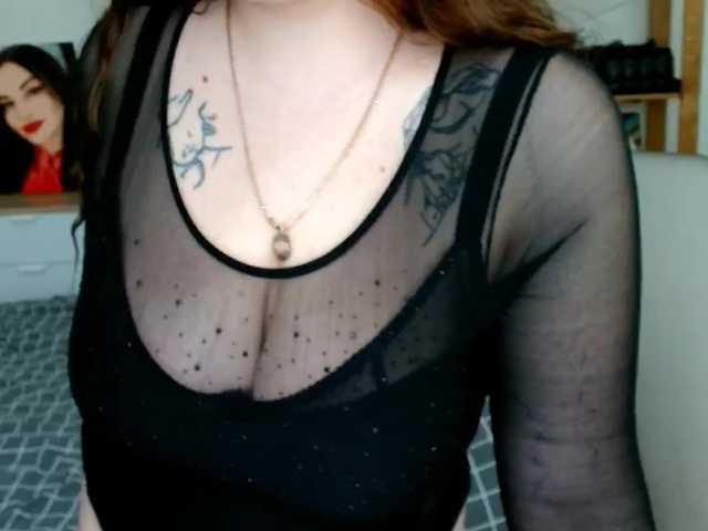 Leilabeayte24's BongaCams show and profile