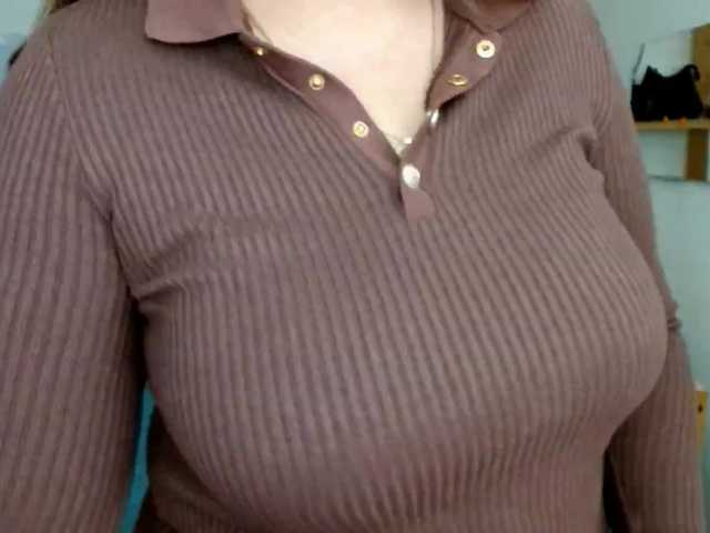 Leilabeayte24's BongaCams show and profile