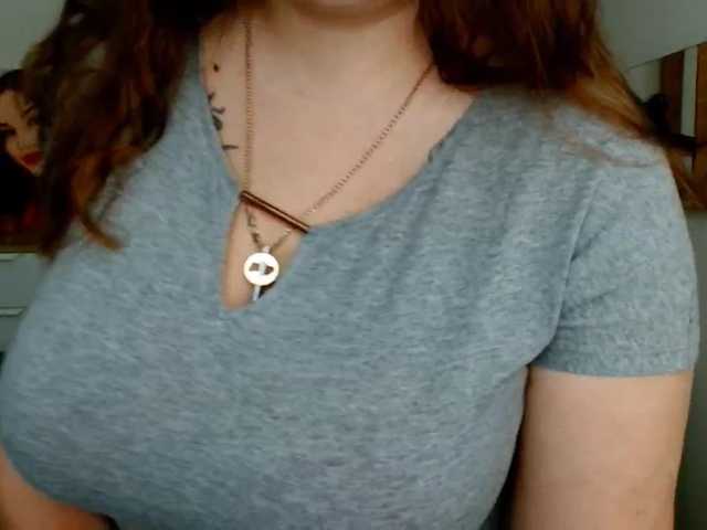 Leilabeayte24's BongaCams show and profile