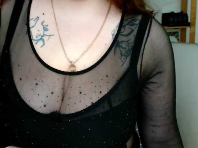 Leilabeayte24's BongaCams show and profile