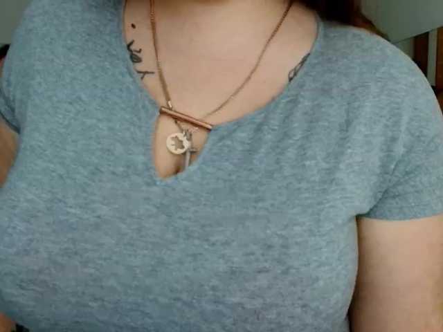 Leilabeayte24's BongaCams show and profile