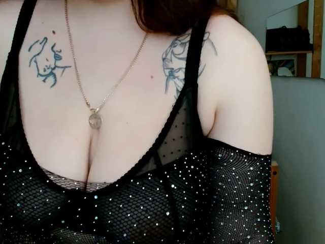 Leilabeayte24's BongaCams show and profile