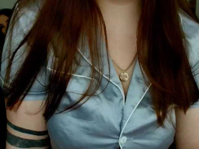 Leilabeayte24's BongaCams show and profile