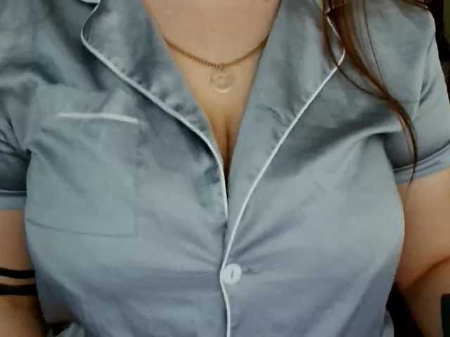 Leilabeayte24's BongaCams show and profile
