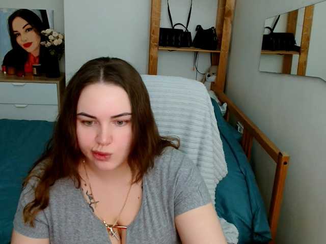 Leilabeayte24's BongaCams show and profile