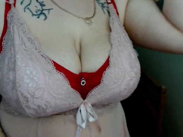 Leilabeayte24's BongaCams show and profile